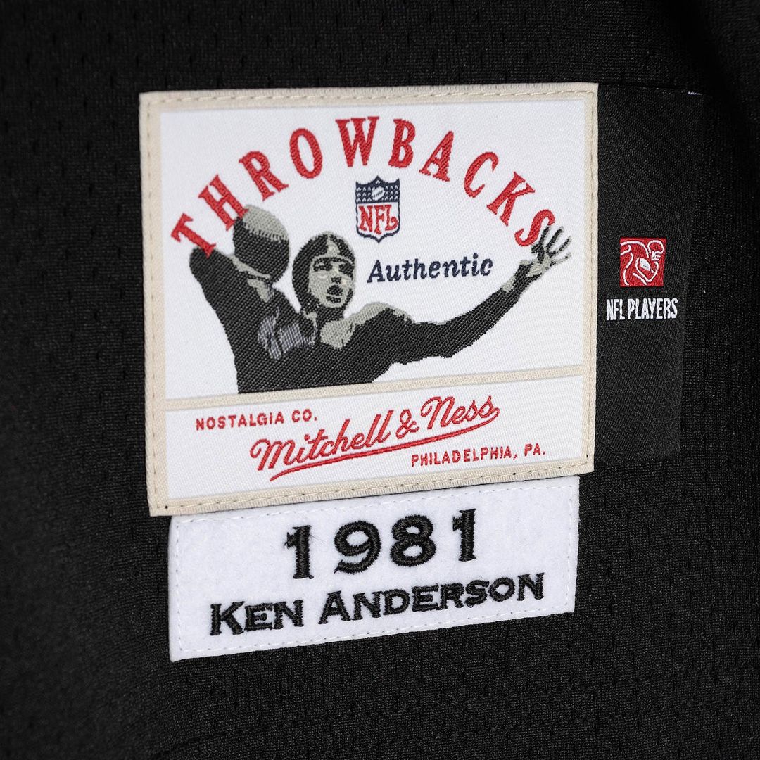 Men's Cincinnati Bengals 1981 Ken Anderson Black Throwback NFL Football Jersey - view 5